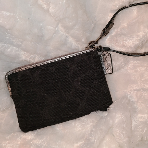 Coach wristlet Black and Silver - Picture 5 of 7